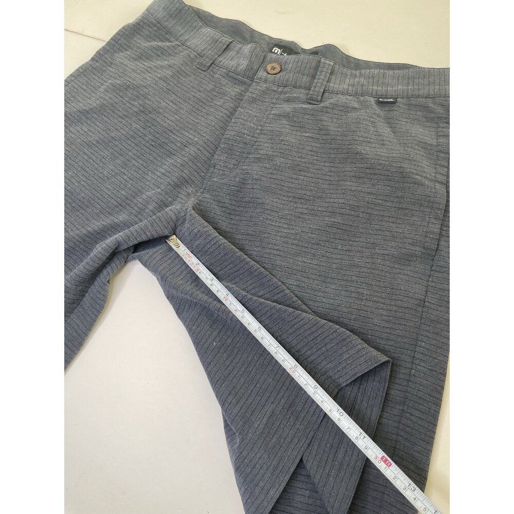 Travis Mathew Shorts Mens 34” L Dark Gray Striped Golf 9.5” Inseam Stretch - Picture 5 of 7